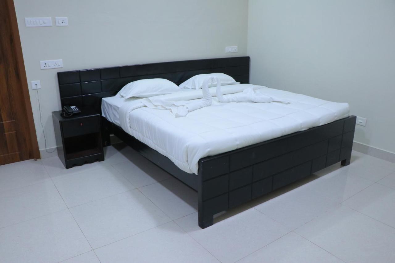 Hotel Tamilnadu -Trichy Tiruchirappalli Eksteriør bilde